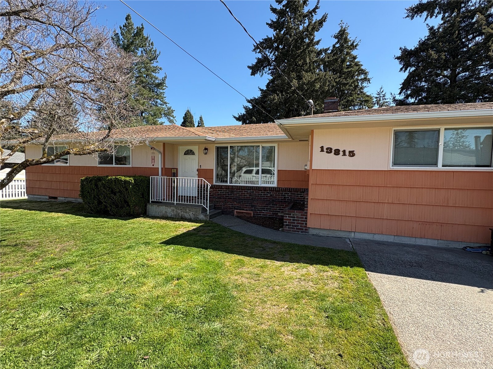 13815 Park Avenue S, Tacoma, WA 98444