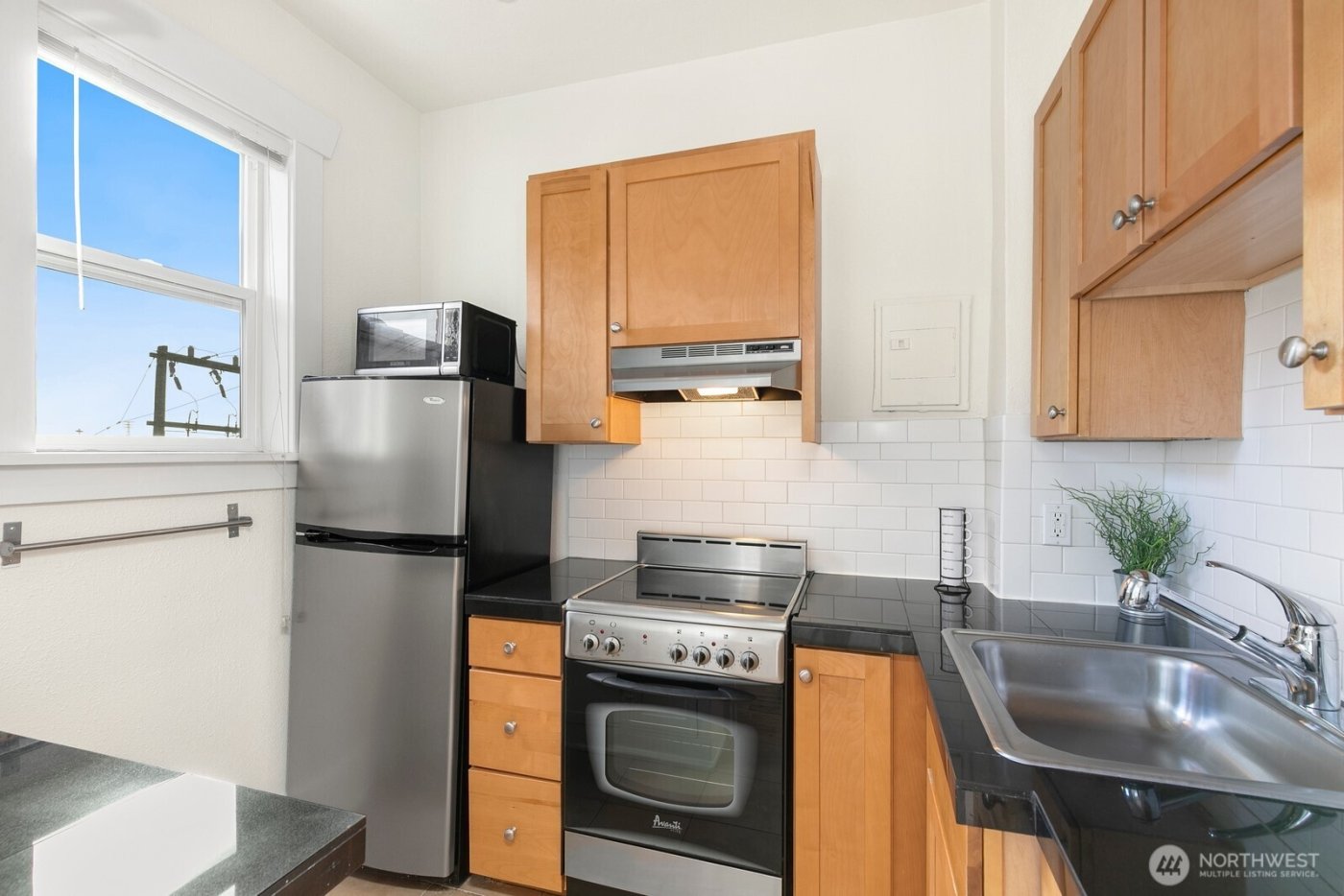 901 NE 43rd Street #306, Seattle, WA 98105