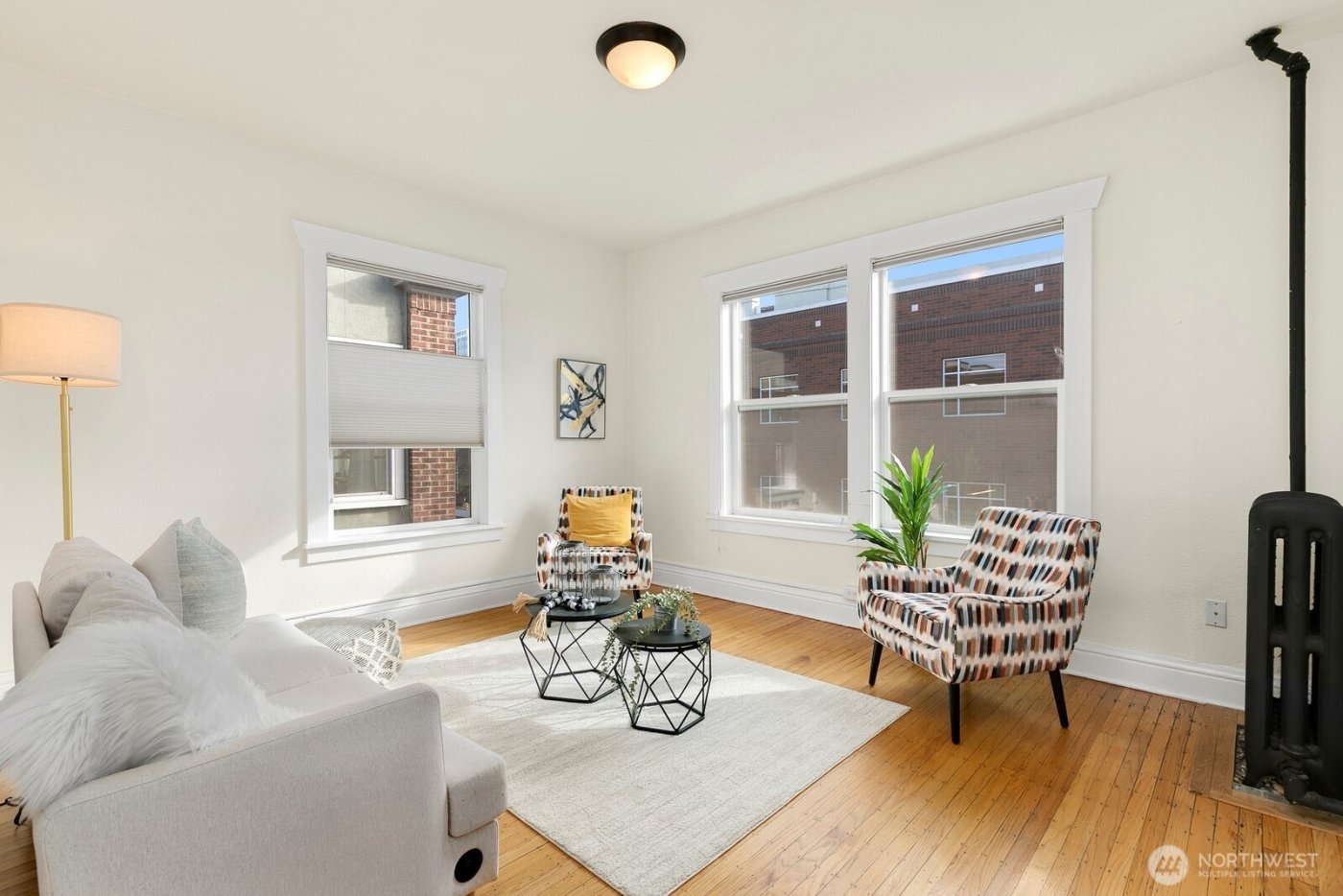 901 NE 43rd Street #306, Seattle, WA 98105