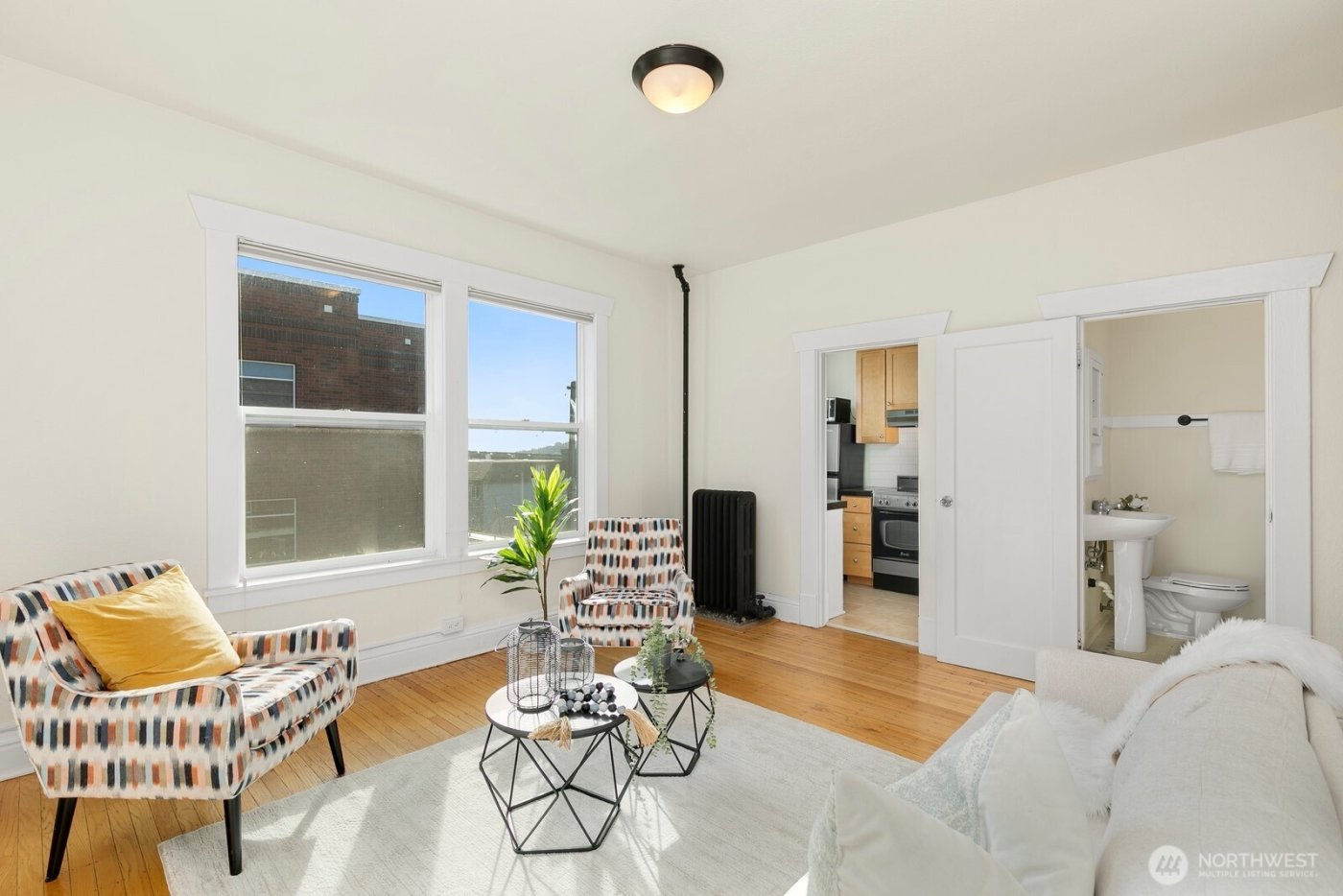 901 NE 43rd Street #306, Seattle, WA 98105