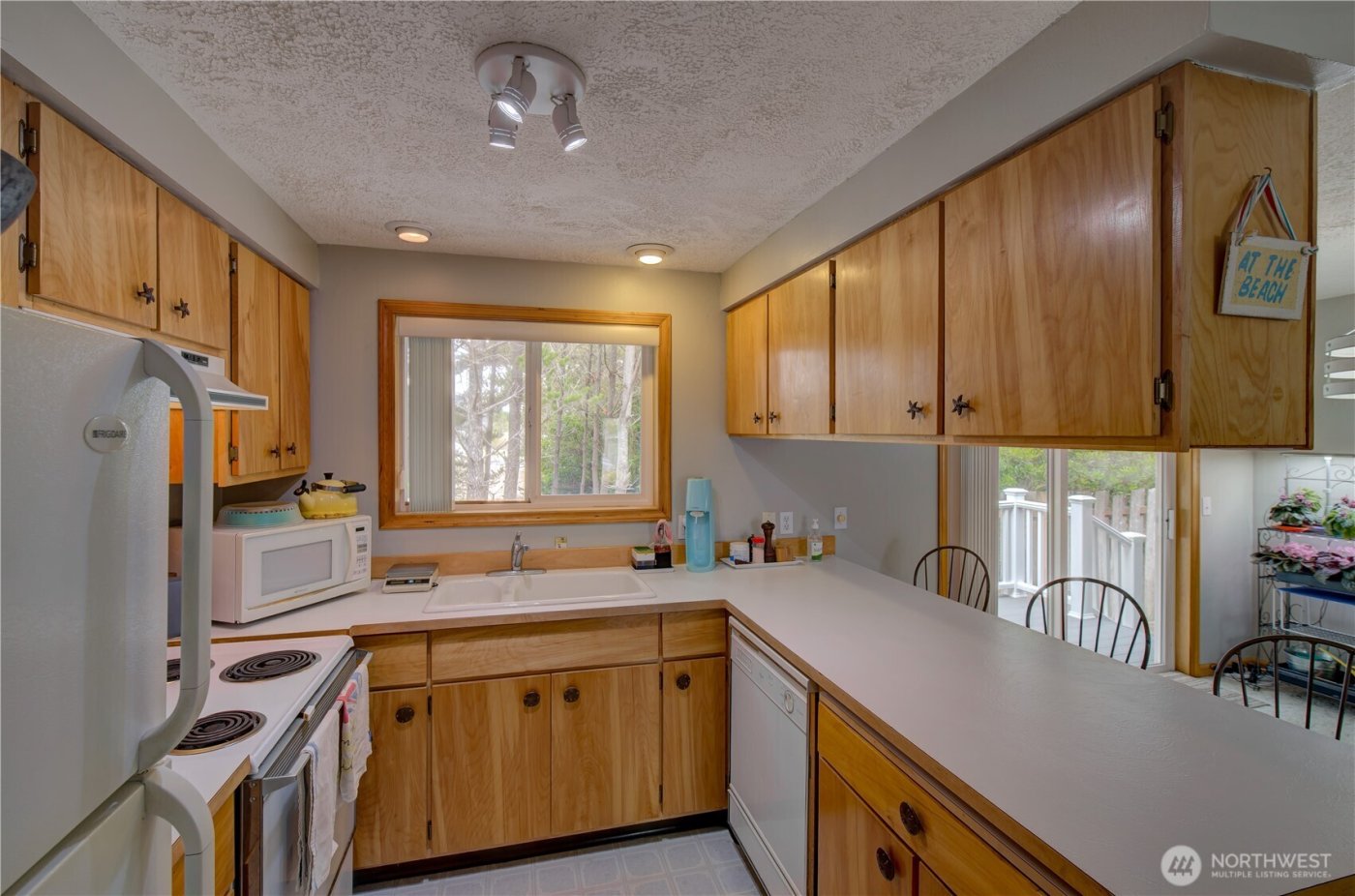 30505 H Street , Ocean Park, WA 98640