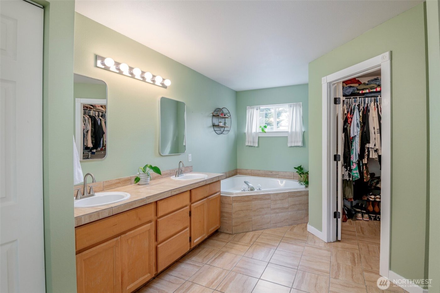 17907 67th Avenue E, Puyallup, WA 98375