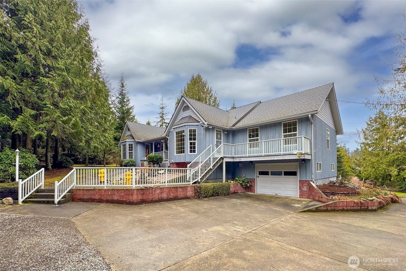 202 W Emerald Forest Lane , Sequim, WA 98382