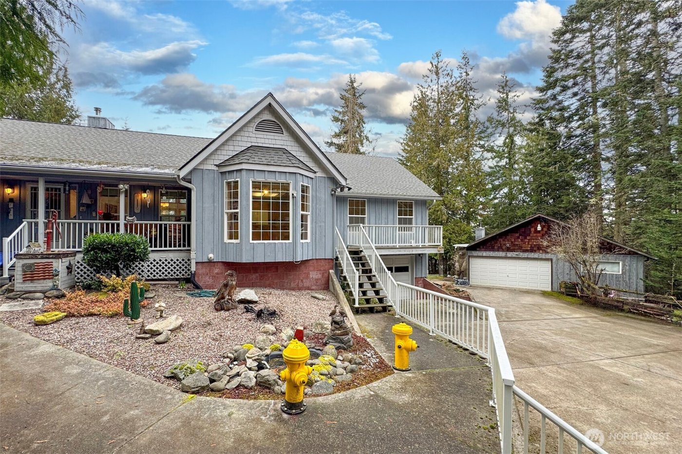 202 W Emerald Forest Lane , Sequim, WA 98382