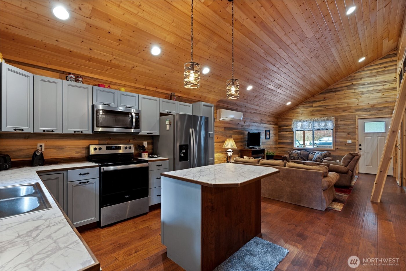 187 Paradise Drive , Ashford, WA 98304