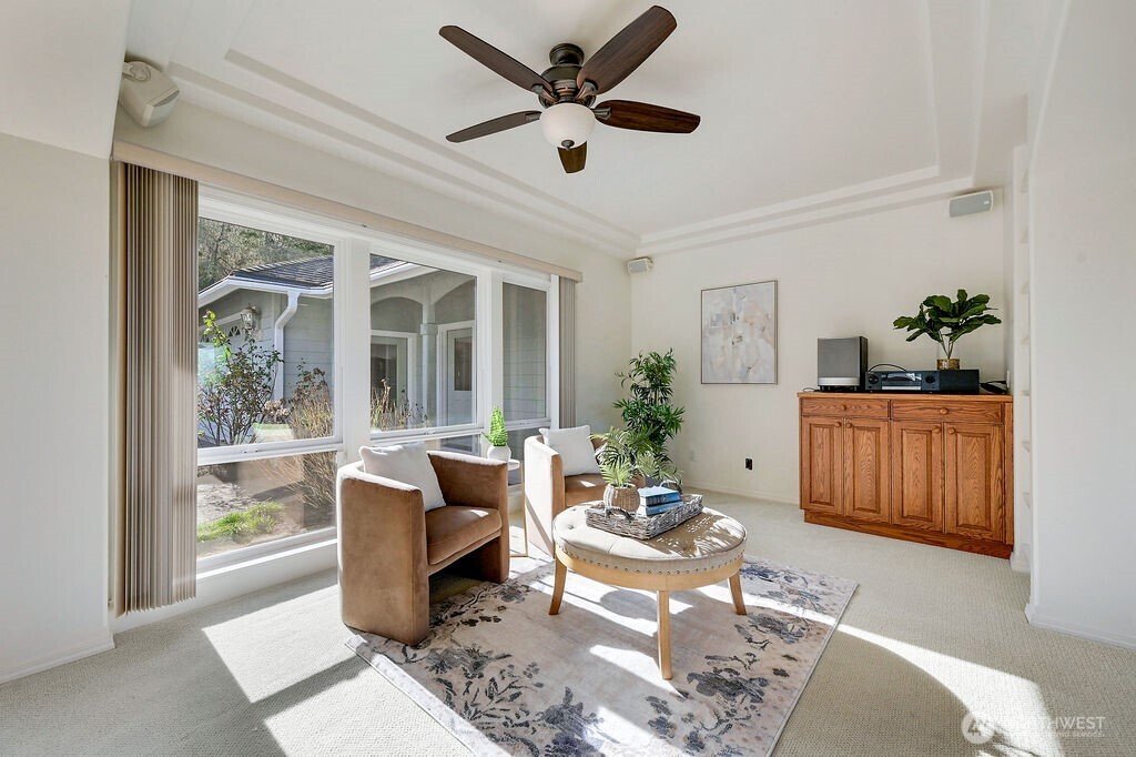 275404 Highway 101 , Sequim, WA 98382