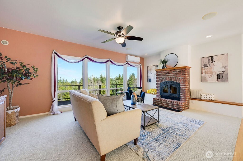 275404 Highway 101 , Sequim, WA 98382