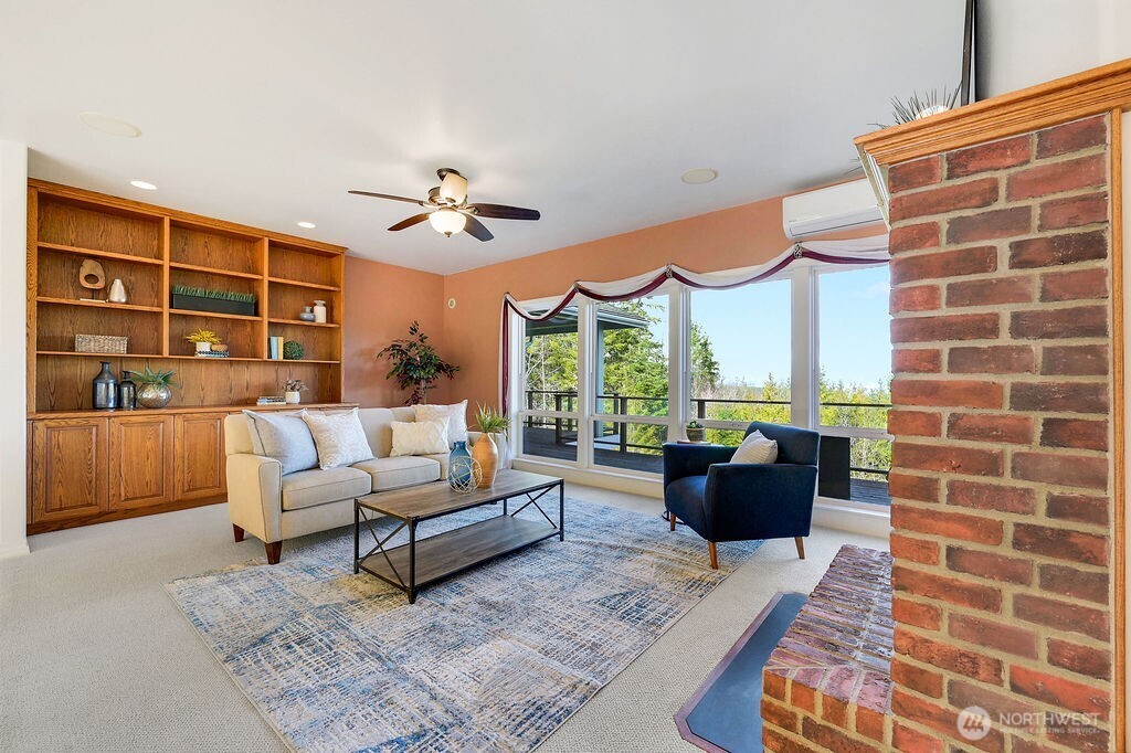 275404 Highway 101 , Sequim, WA 98382