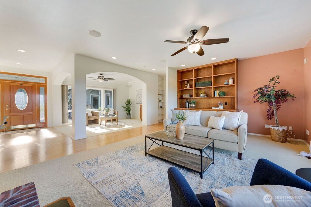 275404 Highway 101 , Sequim, WA 98382