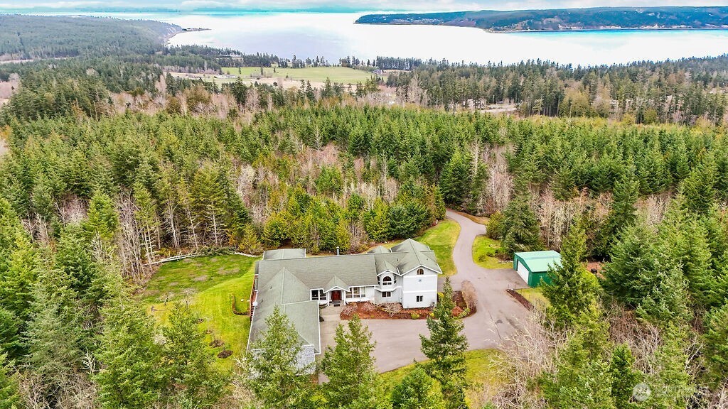 275404 Highway 101 , Sequim, WA 98382