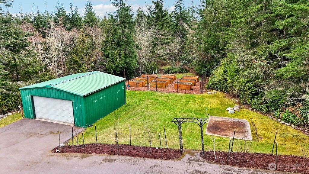 275404 Highway 101 , Sequim, WA 98382