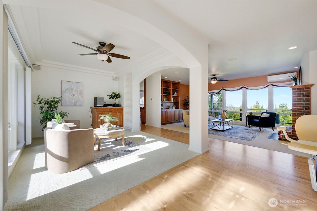 275404 Highway 101 , Sequim, WA 98382