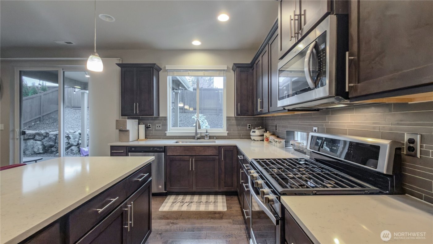 7338 83rd Drive NE, Marysville, WA 98270-7753