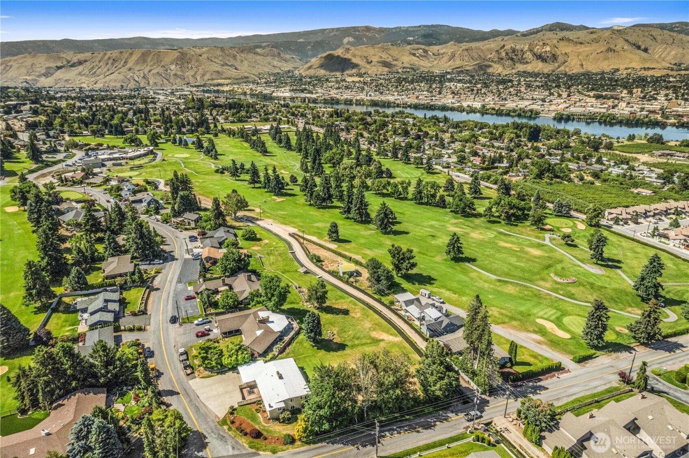 1840 Country Club Drive , East Wenatchee, WA 98802