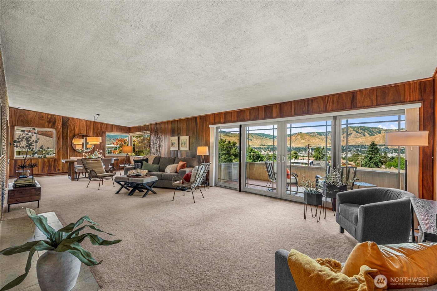 1840 Country Club Drive , East Wenatchee, WA 98802