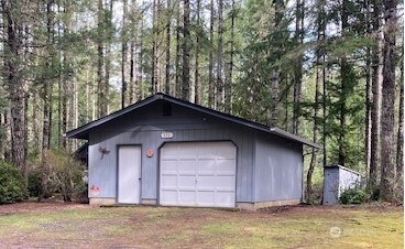 531 N Mountain View Drive , Hoodsport, WA 98548