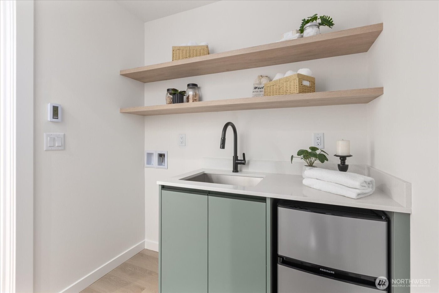 3118 Queen Anne Avenue N, Seattle, WA 98119