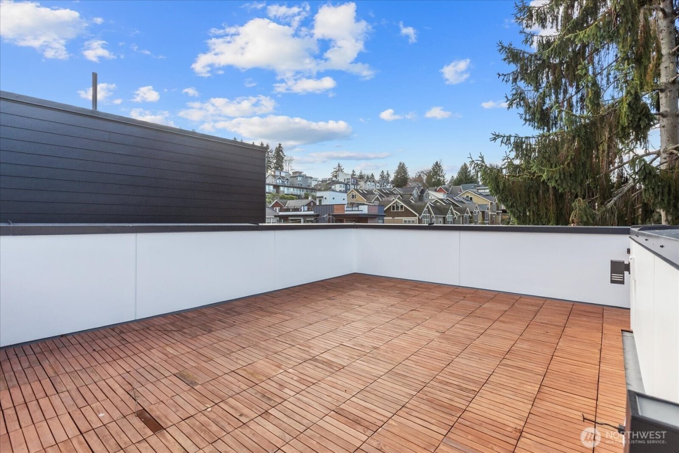 3118 Queen Anne Avenue N, Seattle, WA 98119