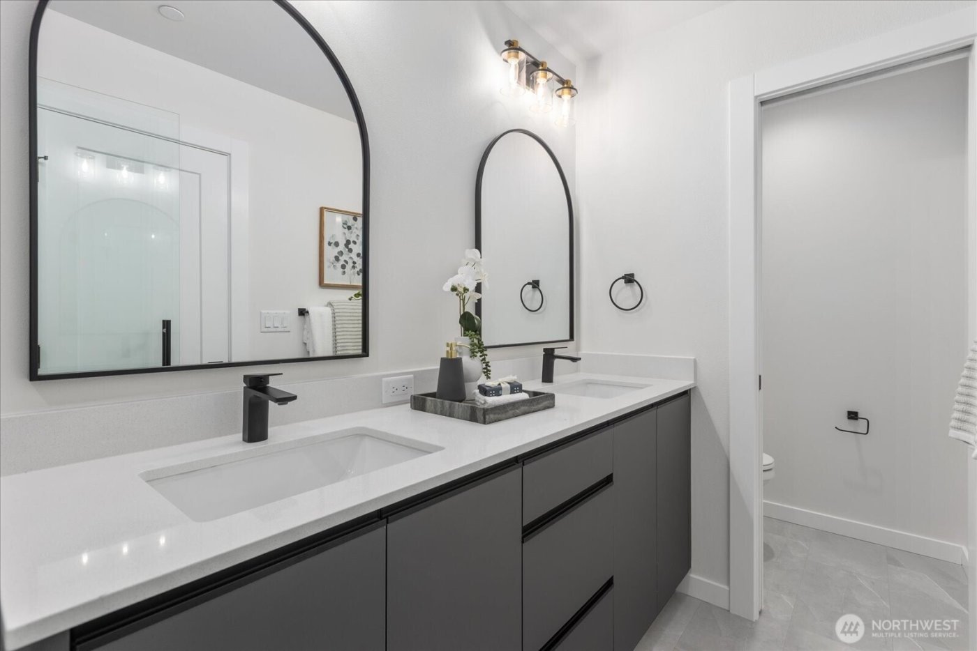 3118 Queen Anne Avenue N, Seattle, WA 98119