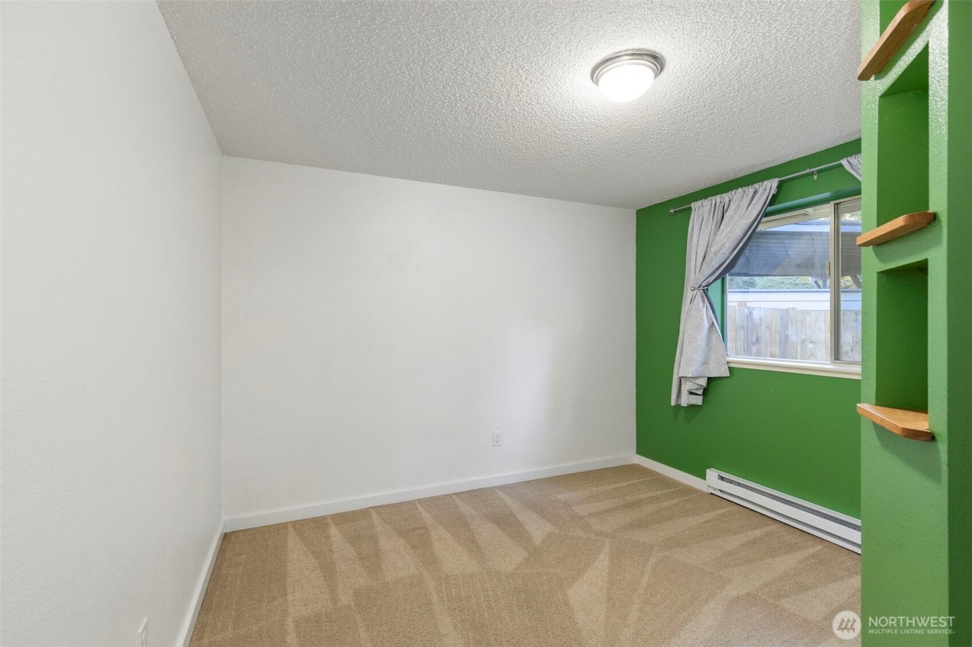 7606 Sandy Way NE, Poulsbo, WA 98370