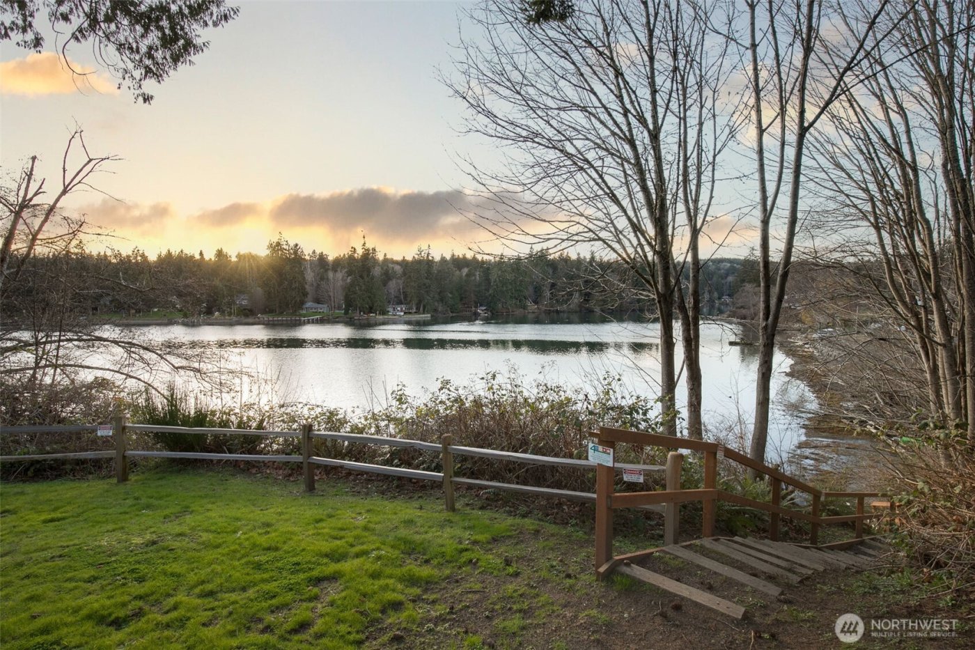 7606 Sandy Way NE, Poulsbo, WA 98370