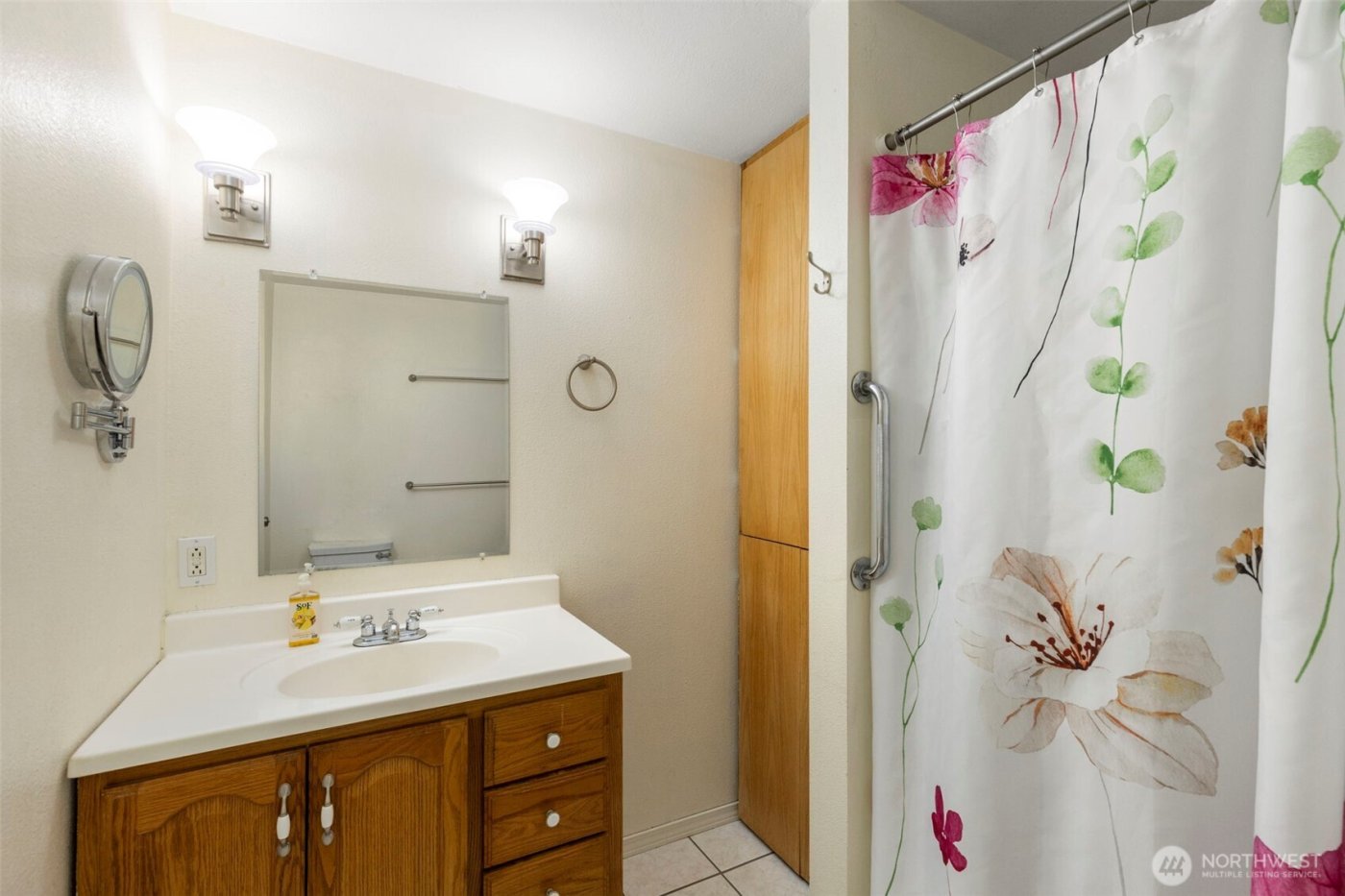 7606 Sandy Way NE, Poulsbo, WA 98370