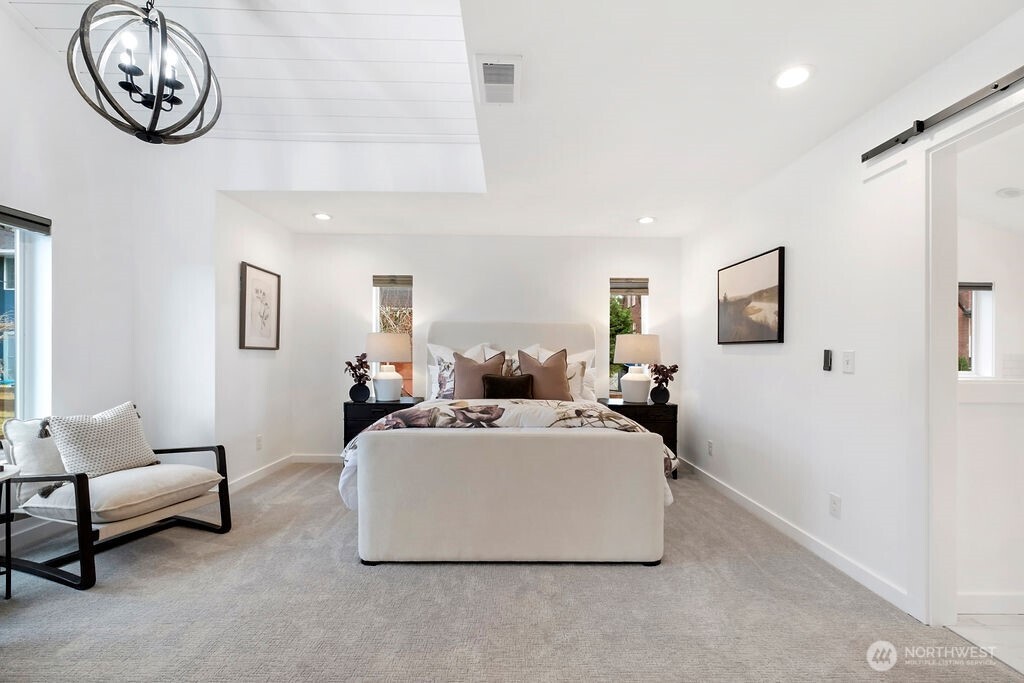 4837 S Holly Street , Seattle, WA 98118