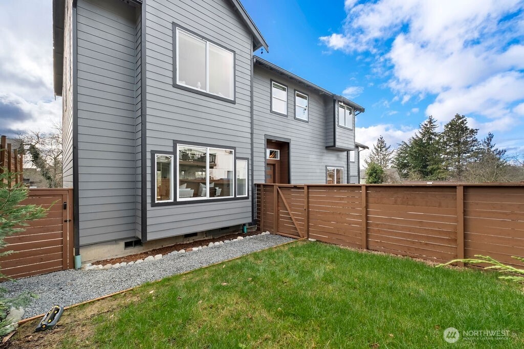 4837 S Holly Street , Seattle, WA 98118