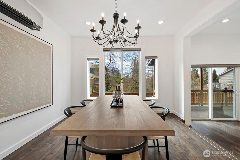 4837 S Holly Street , Seattle, WA 98118