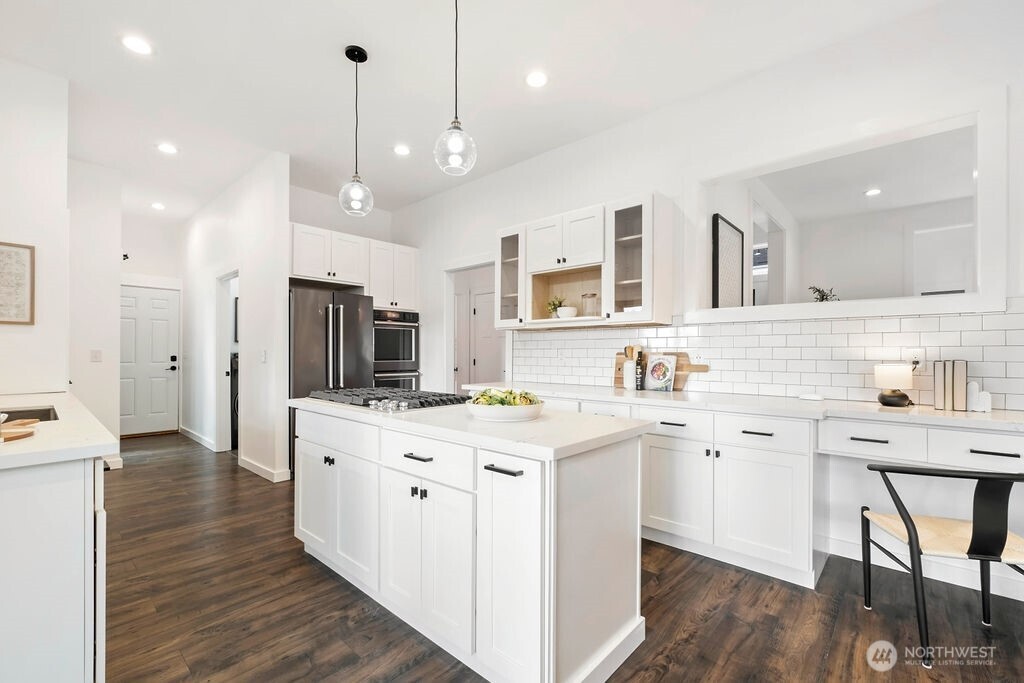 4837 S Holly Street , Seattle, WA 98118