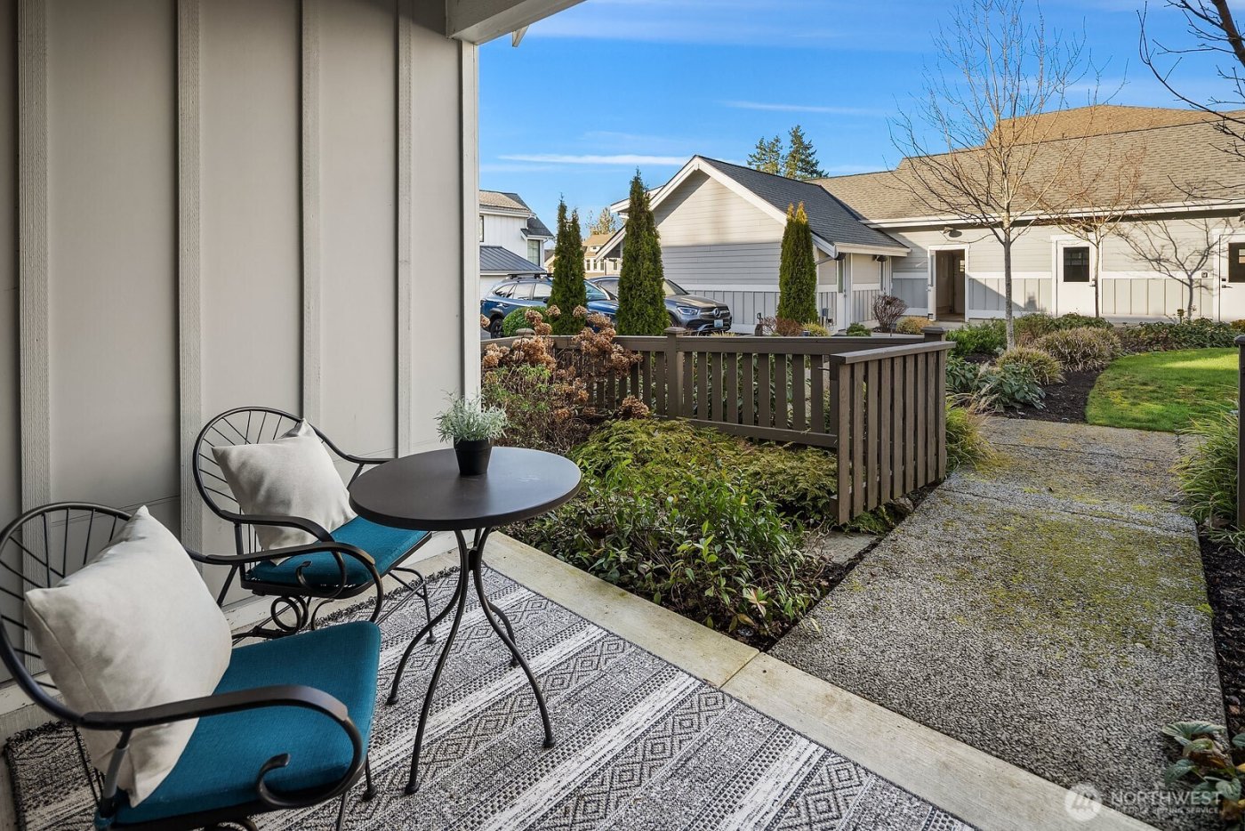 22773 SE 14th Court #10, Sammamish, WA 98075