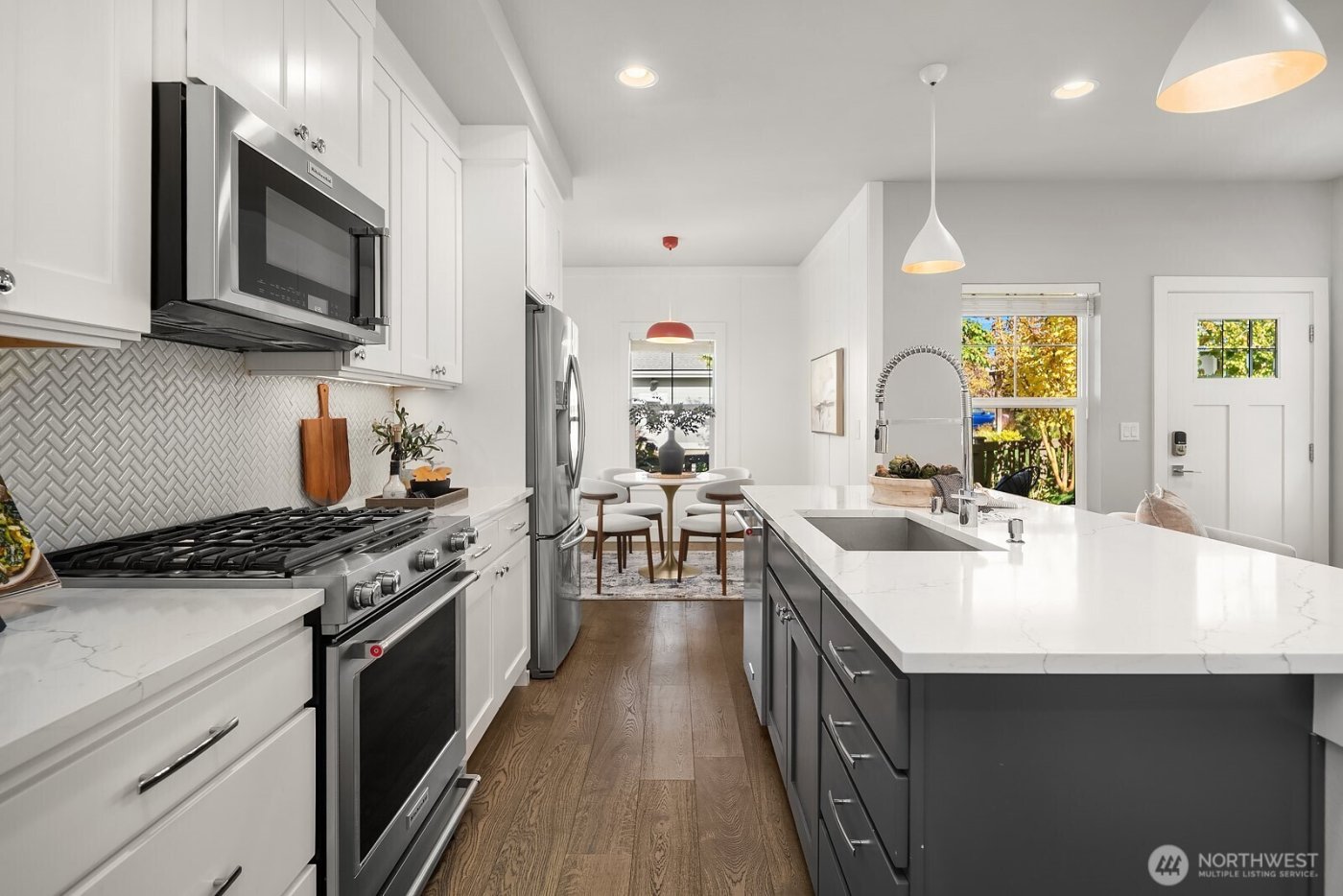 22773 SE 14th Court #10, Sammamish, WA 98075