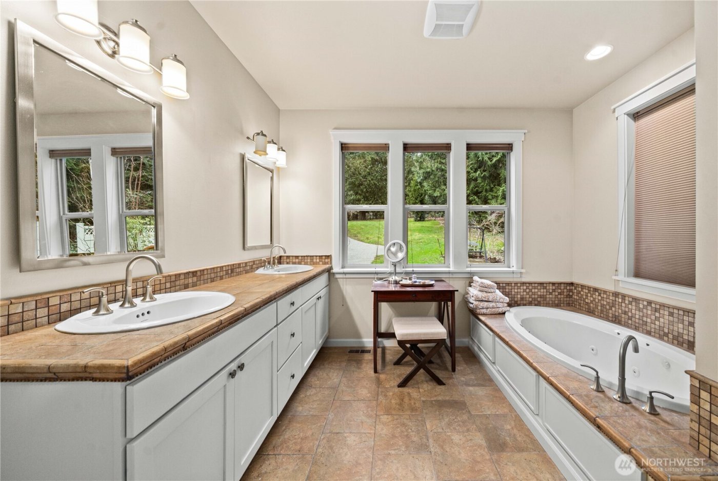 5614 E Lake Bosworth Drive , Snohomish, WA 98290