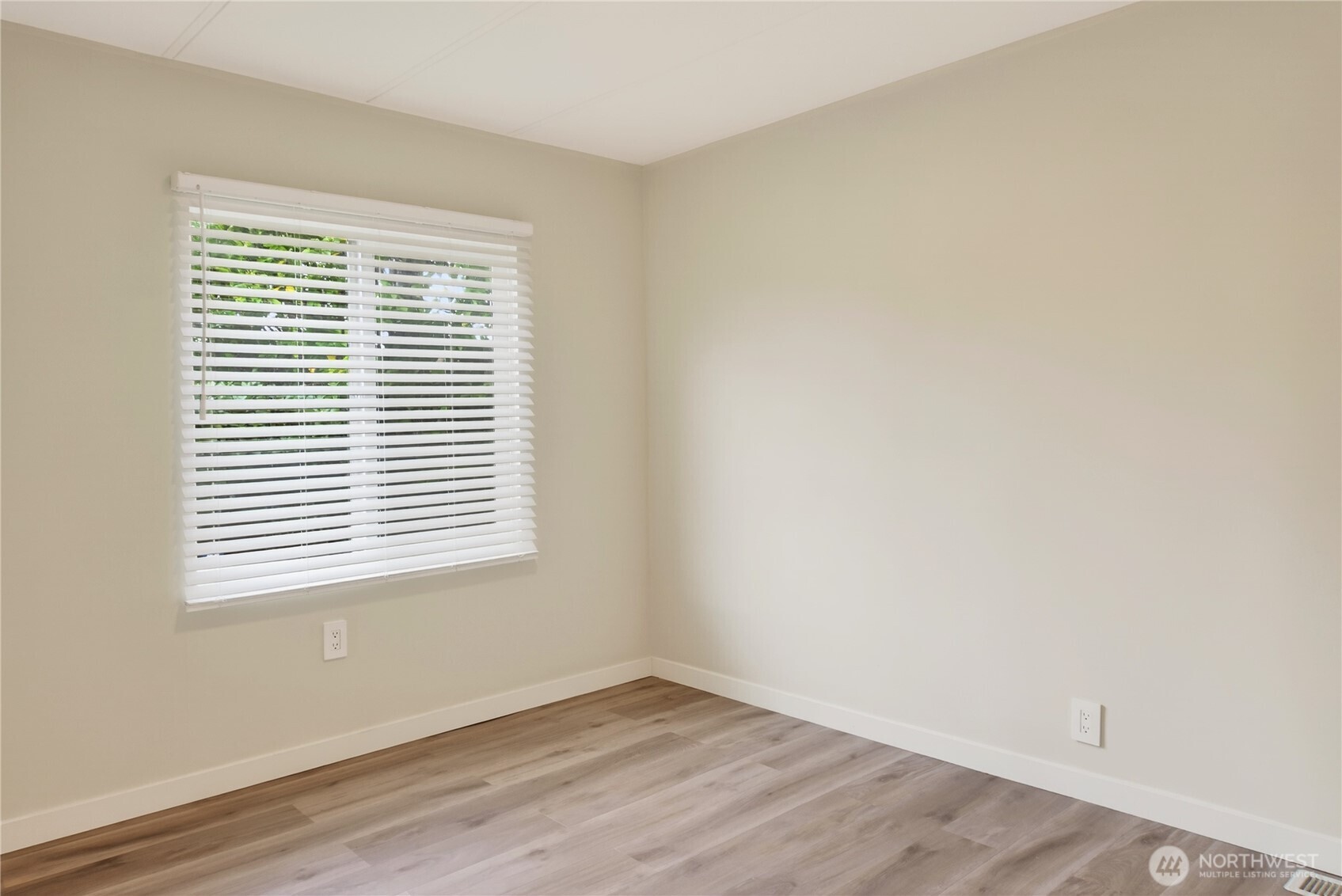 2424 S 130th Place , SeaTac, WA 98168
