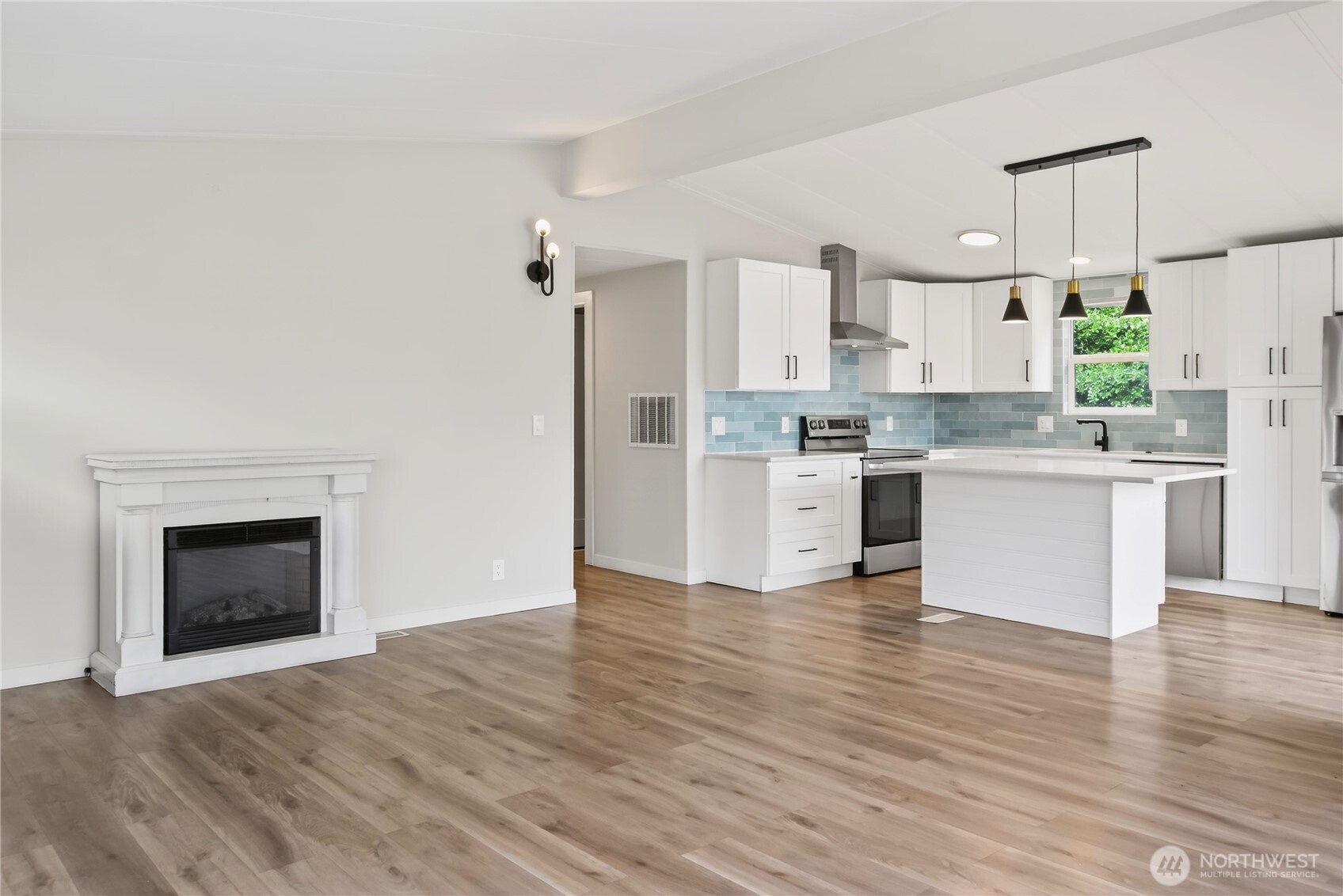 2424 S 130th Place , SeaTac, WA 98168