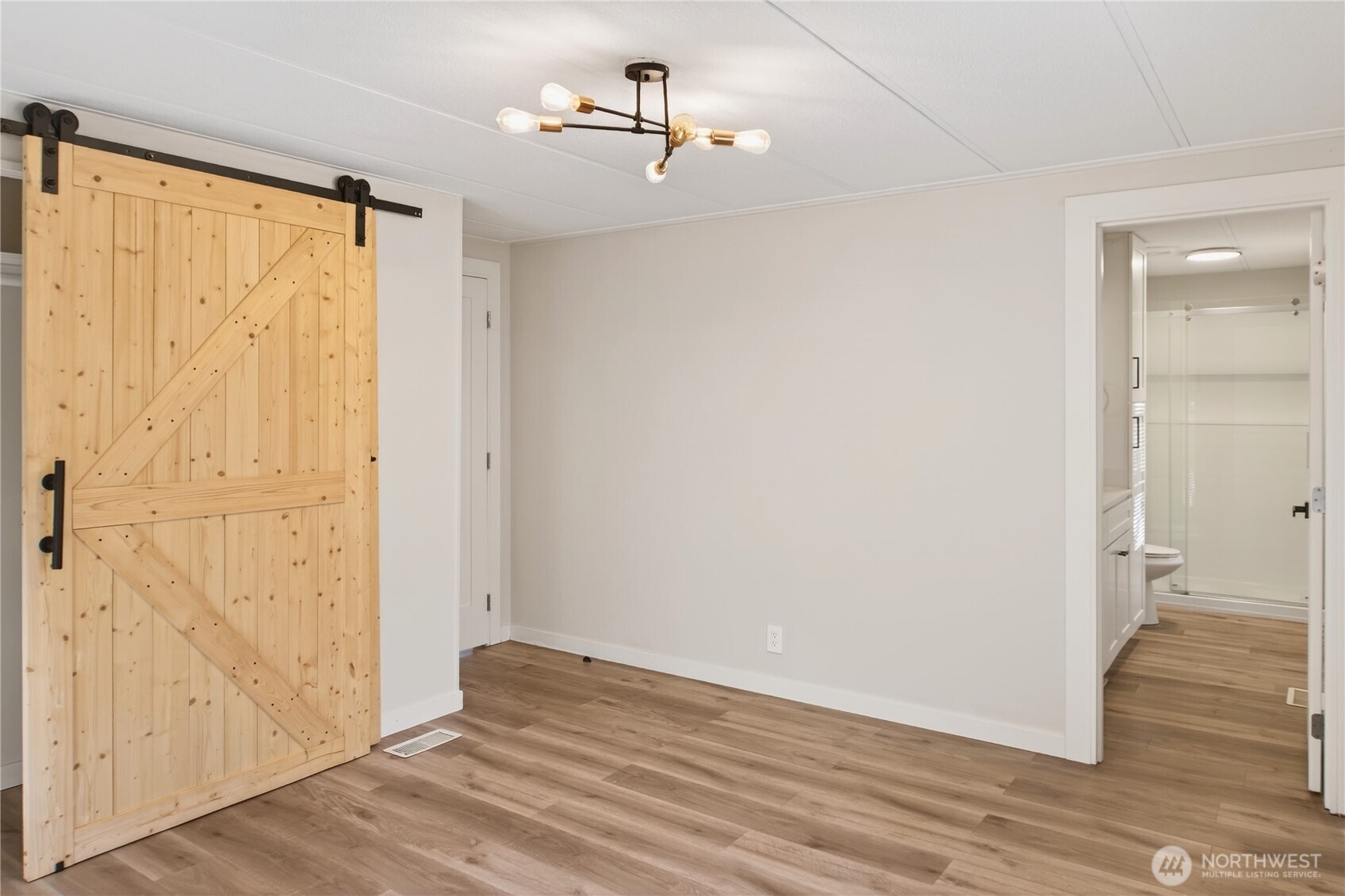 2424 S 130th Place , SeaTac, WA 98168