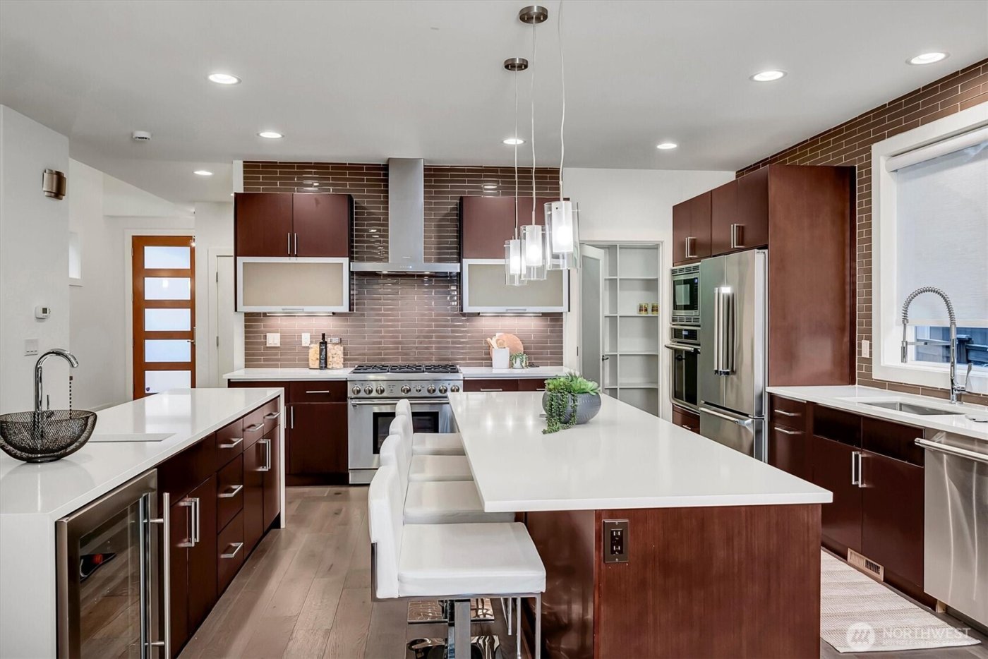 11421 NE 88th Street , Kirkland, WA 98033-5741