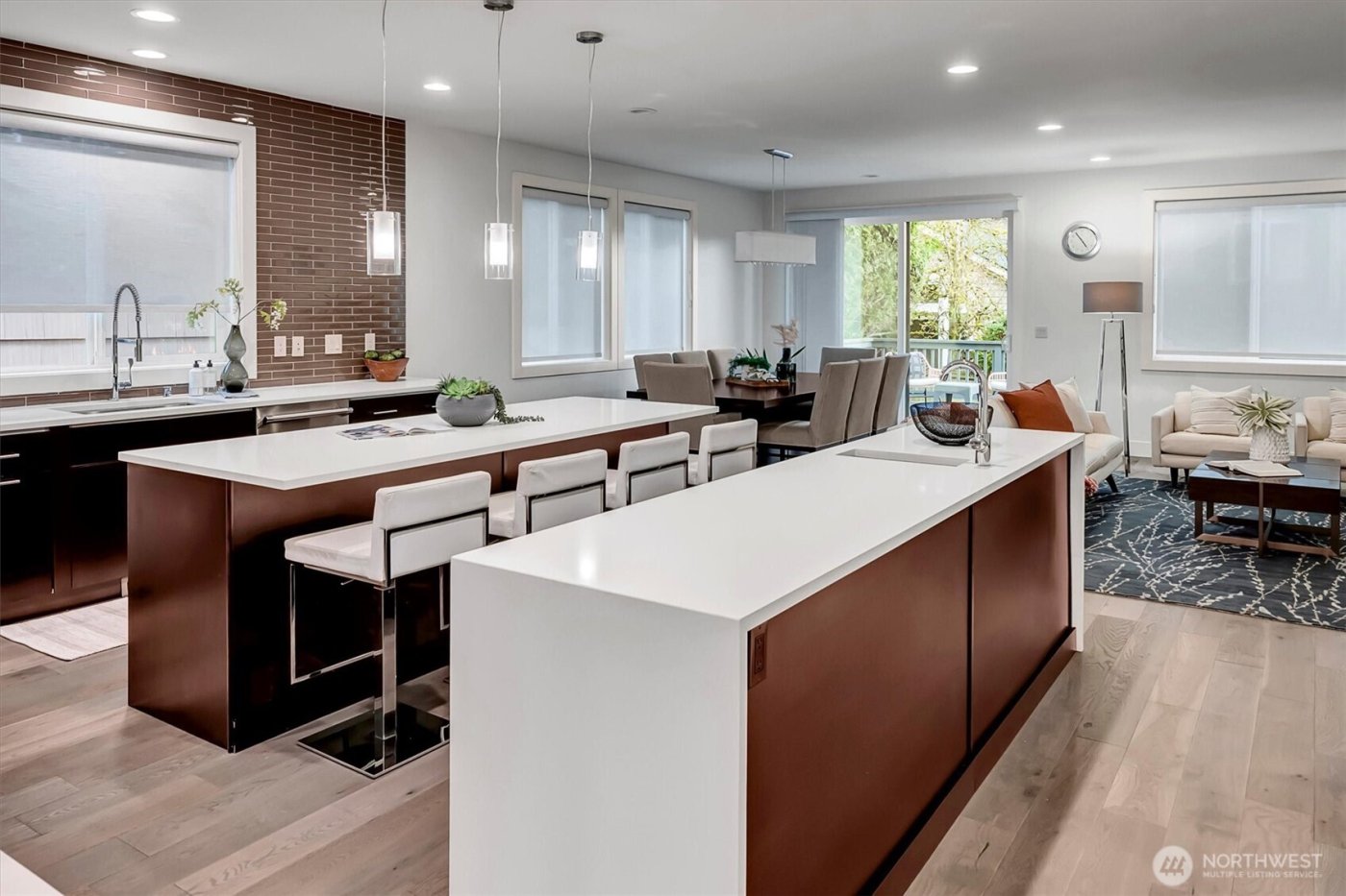 11421 NE 88th Street , Kirkland, WA 98033-5741