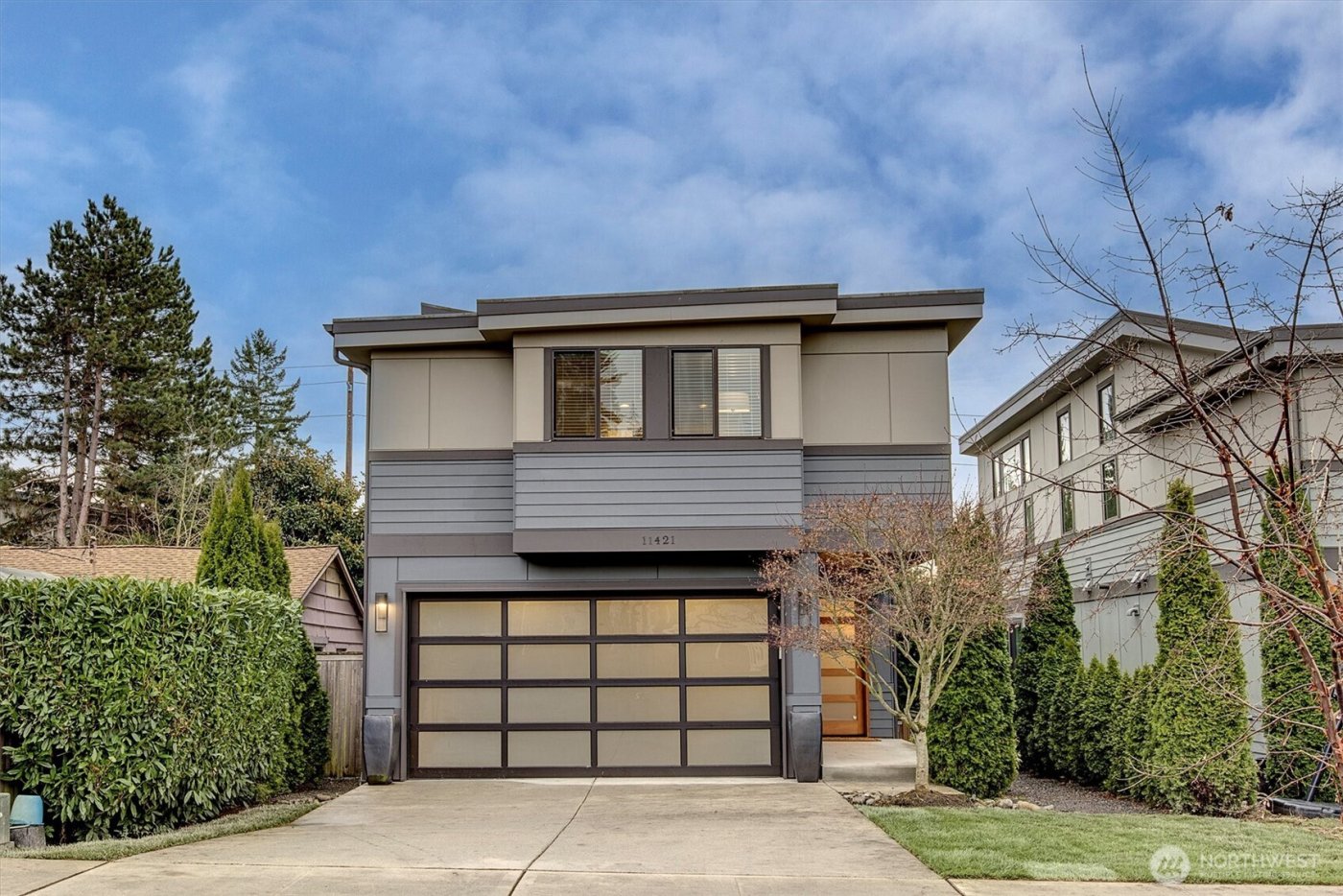 11421 NE 88th Street , Kirkland, WA 98033-5741