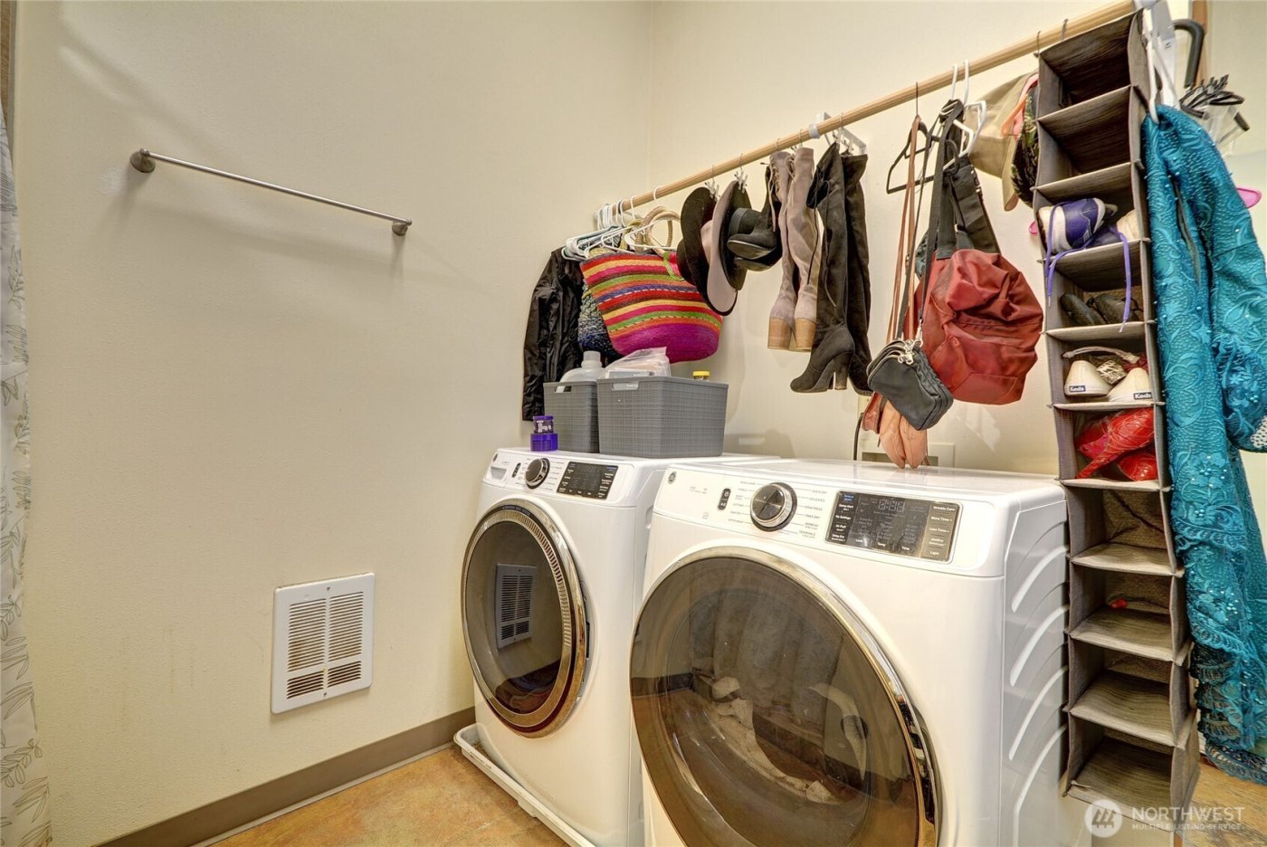 8121 103RD Place NE, Marysville, WA 98270