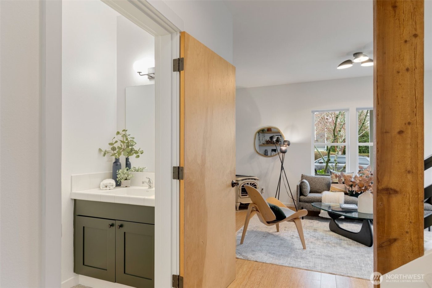 2909 S Adams Street , Seattle, WA 98108