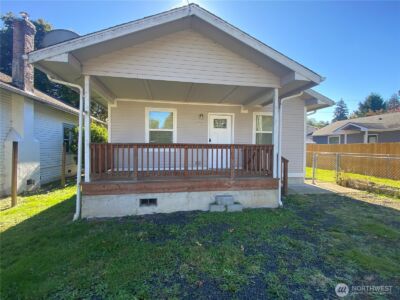 320 C Street , South Bend, WA 98586 - Photo 2