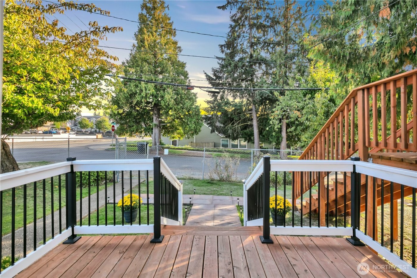 7656 Pacific Avenue , Tacoma, WA 98408