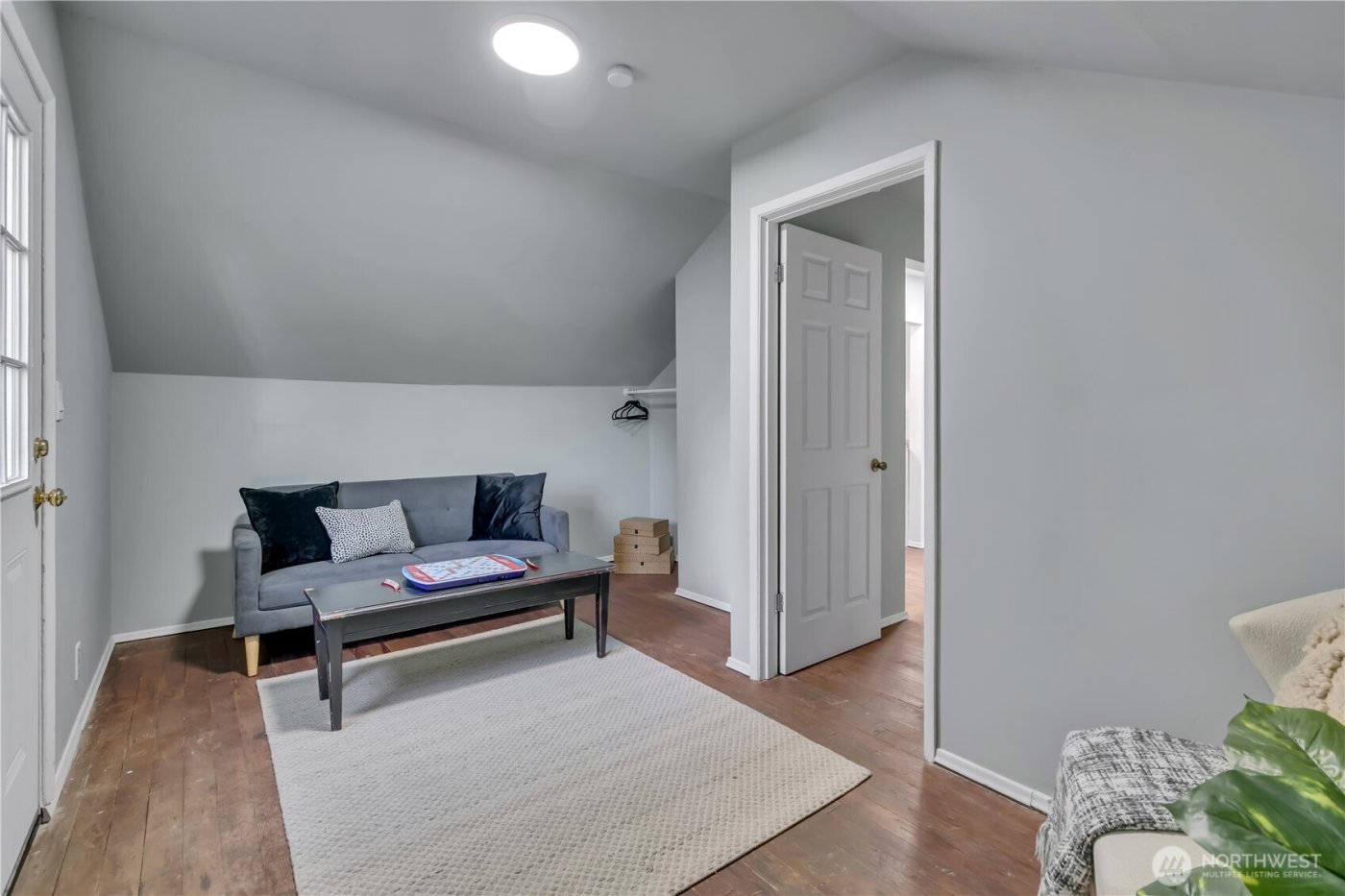 7656 Pacific Avenue , Tacoma, WA 98408