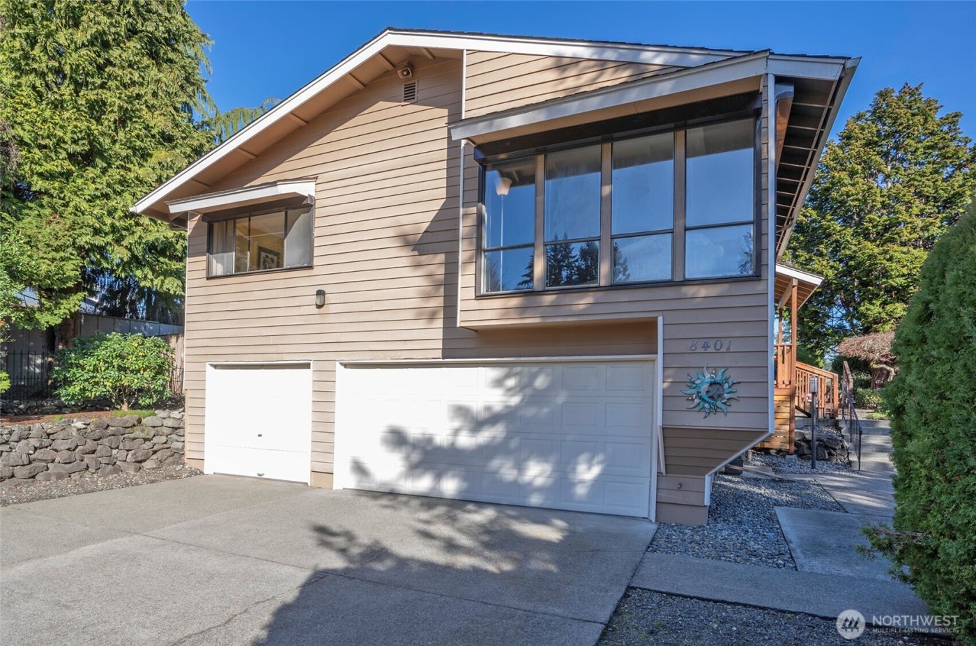 8401 Amber Drive SW, Lakewood, WA 98498-5042