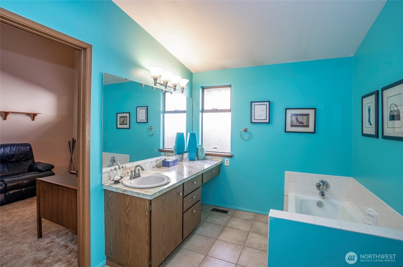 8401 Amber Drive SW, Lakewood, WA 98498-5042