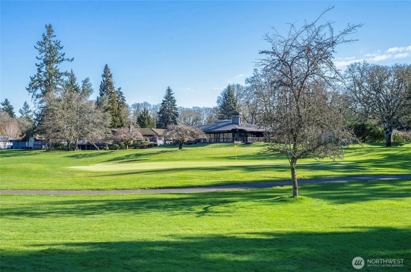 8401 Amber Drive SW, Lakewood, WA 98498-5042