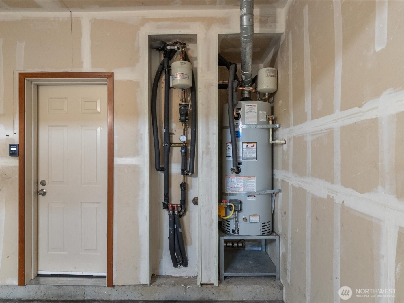 18410 36th Avenue W #C, Lynnwood, WA 98037