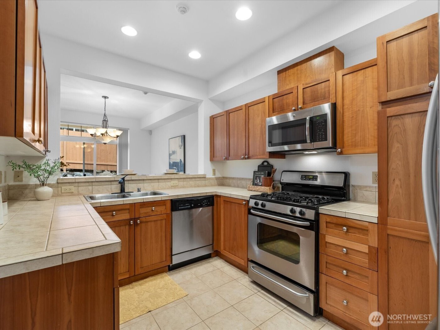 18410 36th Avenue W #C, Lynnwood, WA 98037