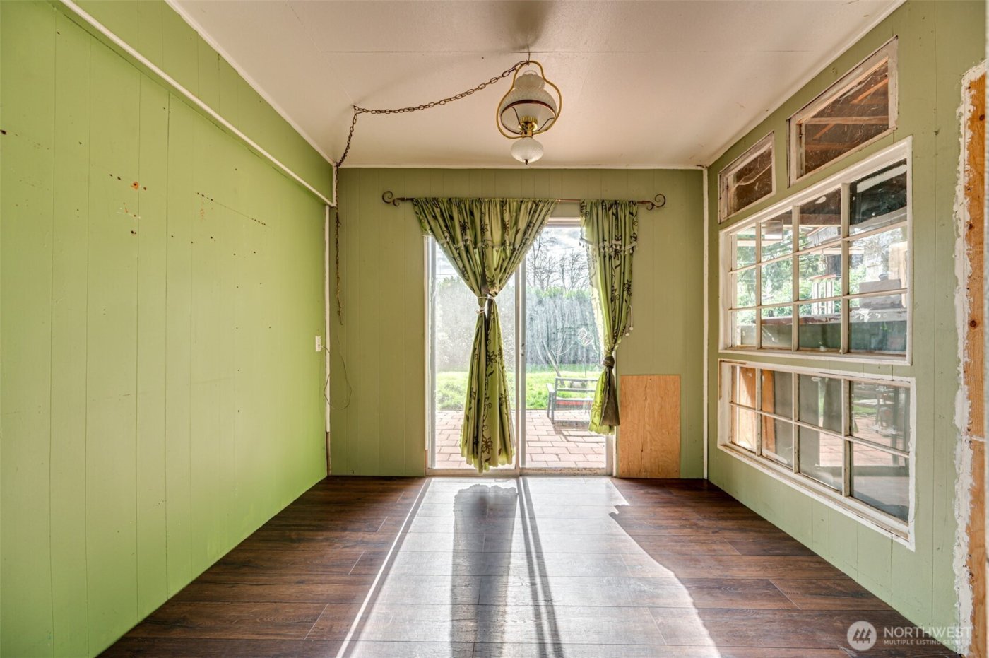 1065 9th Street , Washougal, WA 98671